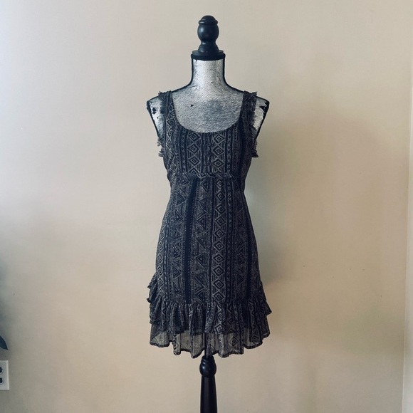 BILLABONG Bohemian Style Aztec Print Ruffle Trim Hem Mini Dress Size Small - Picture 2 of 14
